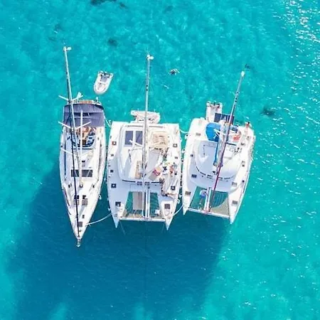 Barco Sobre El Mar *